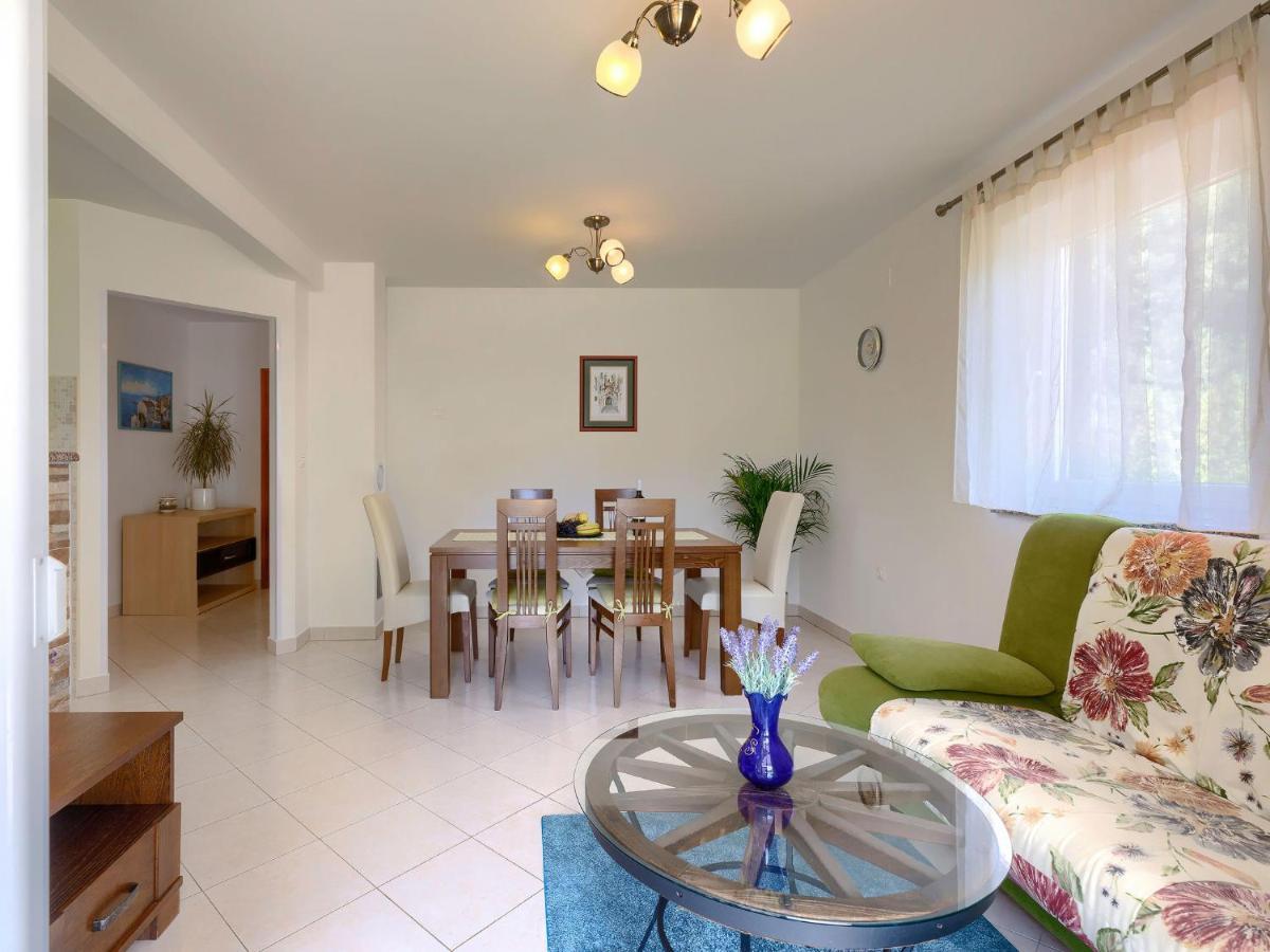 Holiday Home Carla - Lbn429 By Interhome Лабин Екстериор снимка