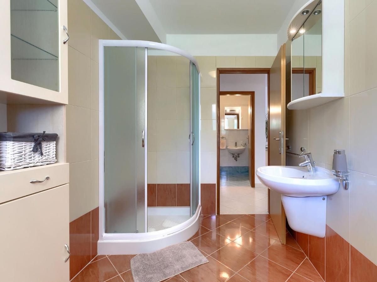 Holiday Home Carla - Lbn429 By Interhome Лабин Екстериор снимка