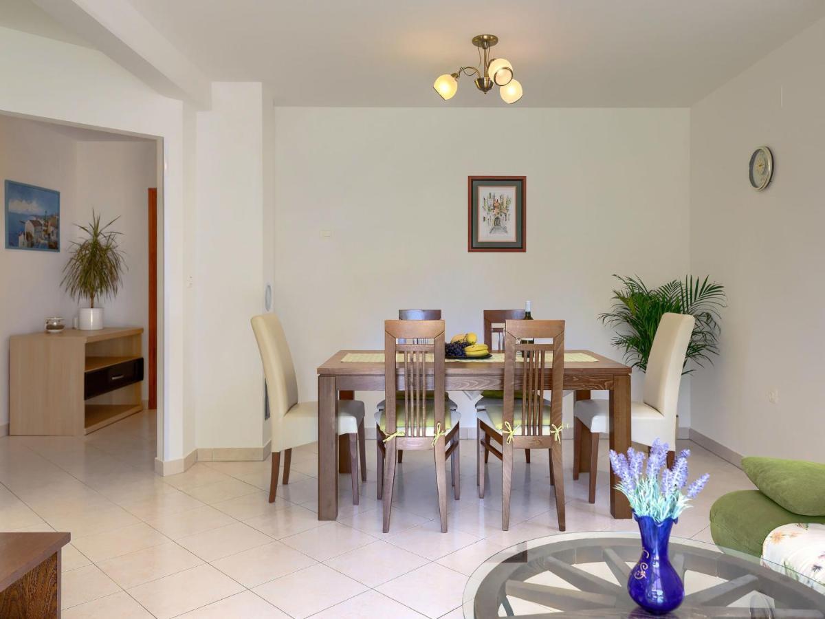 Holiday Home Carla - Lbn429 By Interhome Лабин Екстериор снимка